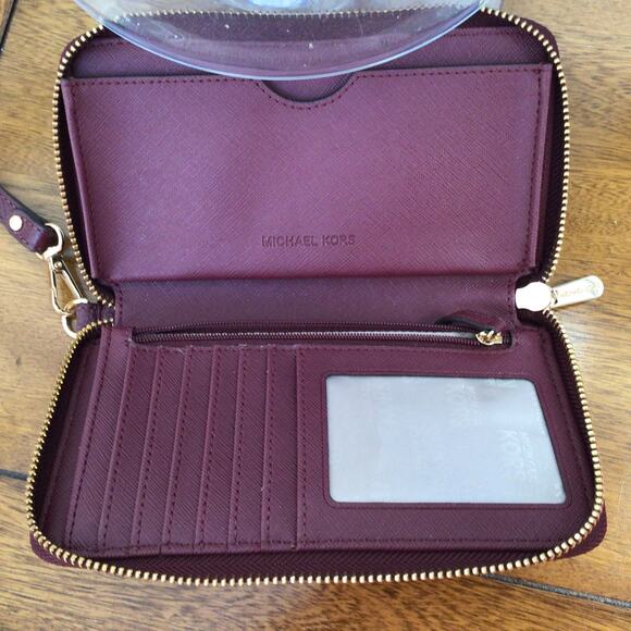 Michael Kors Purple Berry Pebble Leather Wristlet Wallet NWOT - Picture 5 of 7